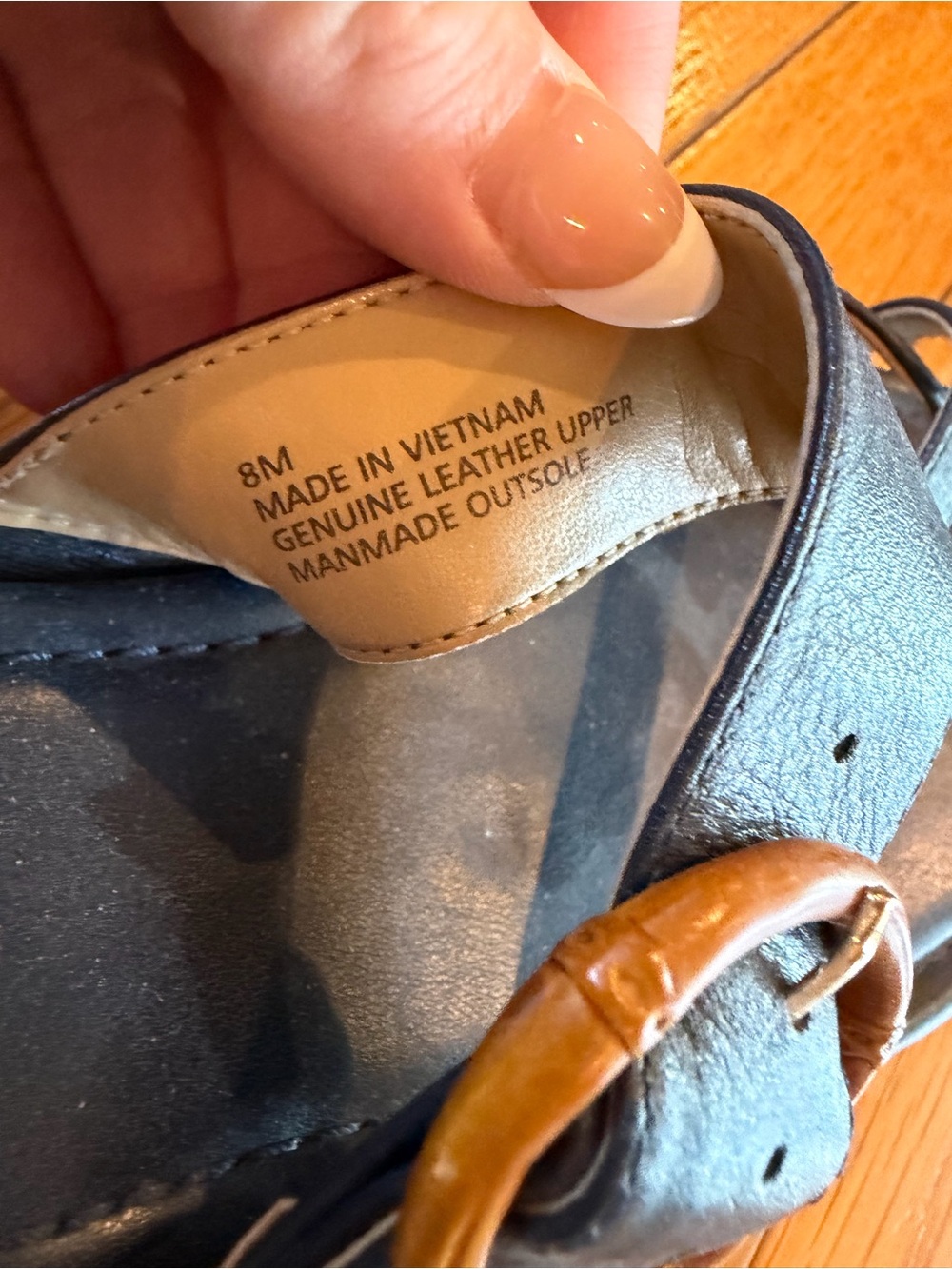 Talbots Gia Buckle Nappa Leather Sandals in navy with brown buckle size 8 - Picture 4 of 5